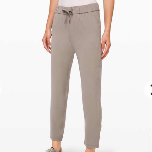 Lululemon On The Fly Woven Pant grays size 4 price firm - Picture 2 of 8